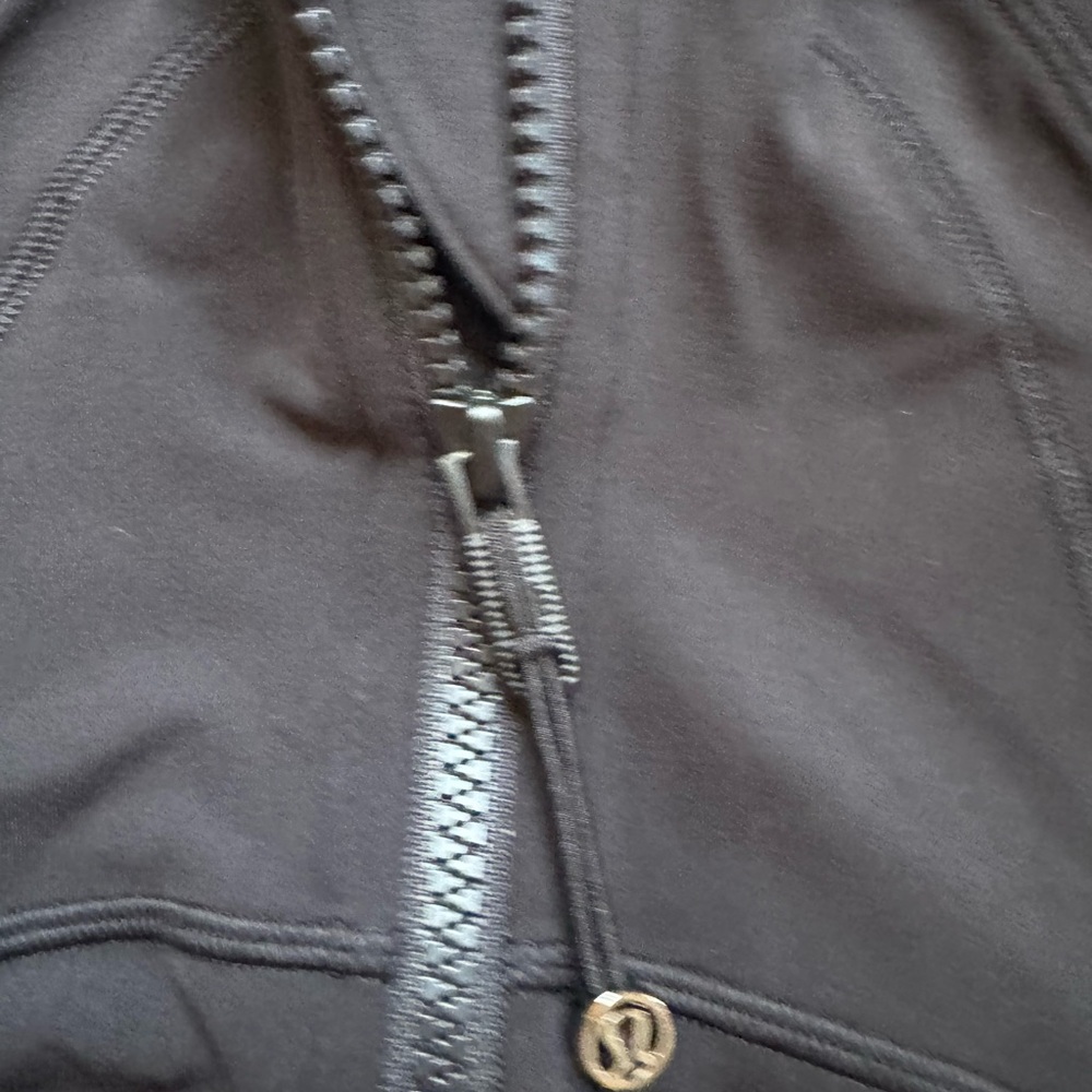 lululemon x Disney Define Jacket - NWOT - Picture 4 of 7